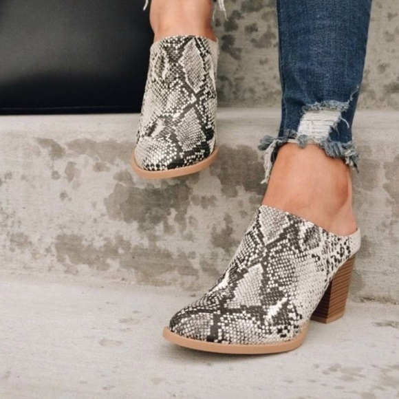 qupid snakeskin mules
